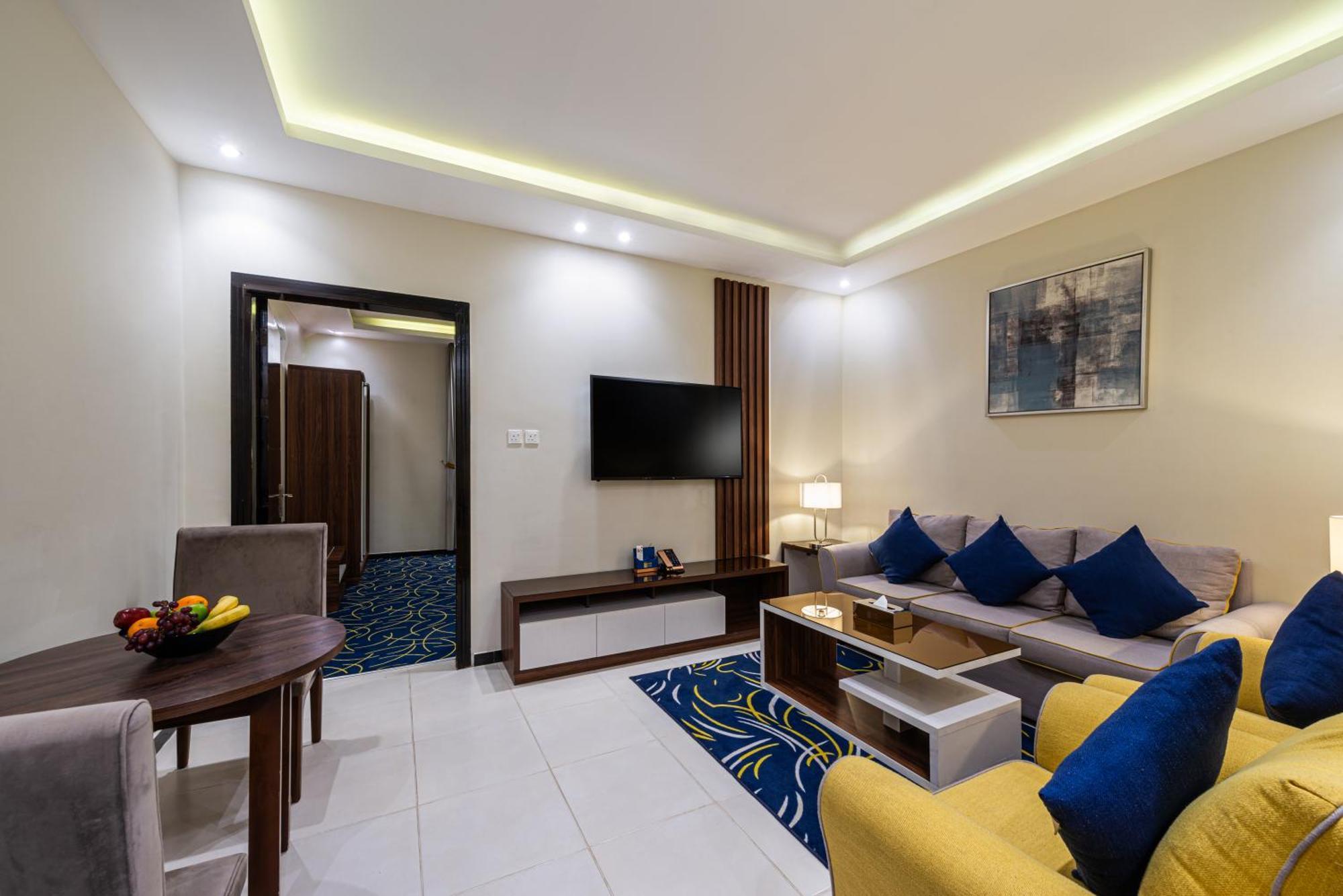 The Palace Hotel Suites Chamis Muschait Exterior foto