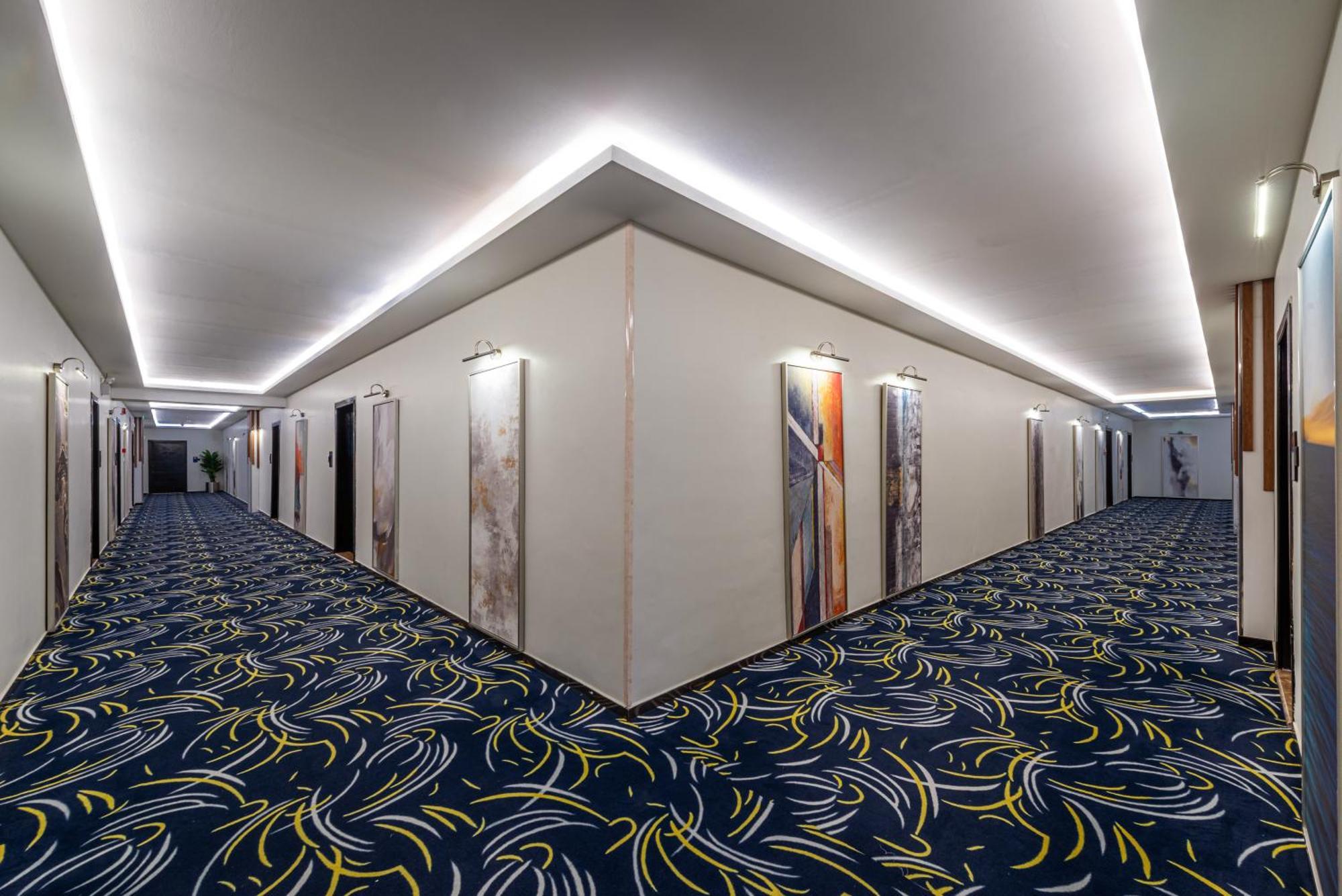 The Palace Hotel Suites Chamis Muschait Exterior foto