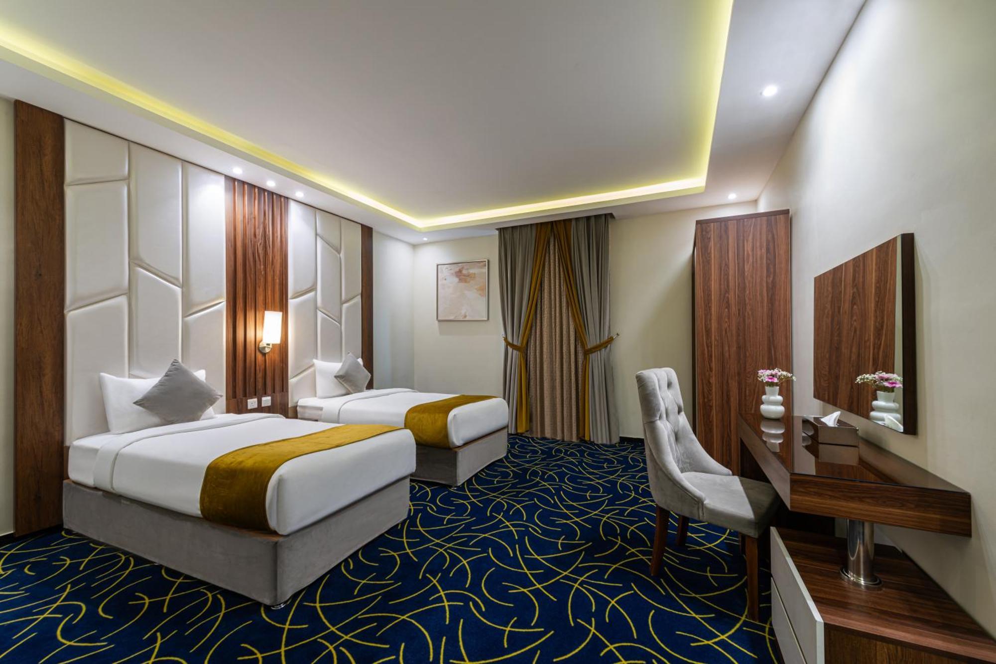 The Palace Hotel Suites Chamis Muschait Exterior foto
